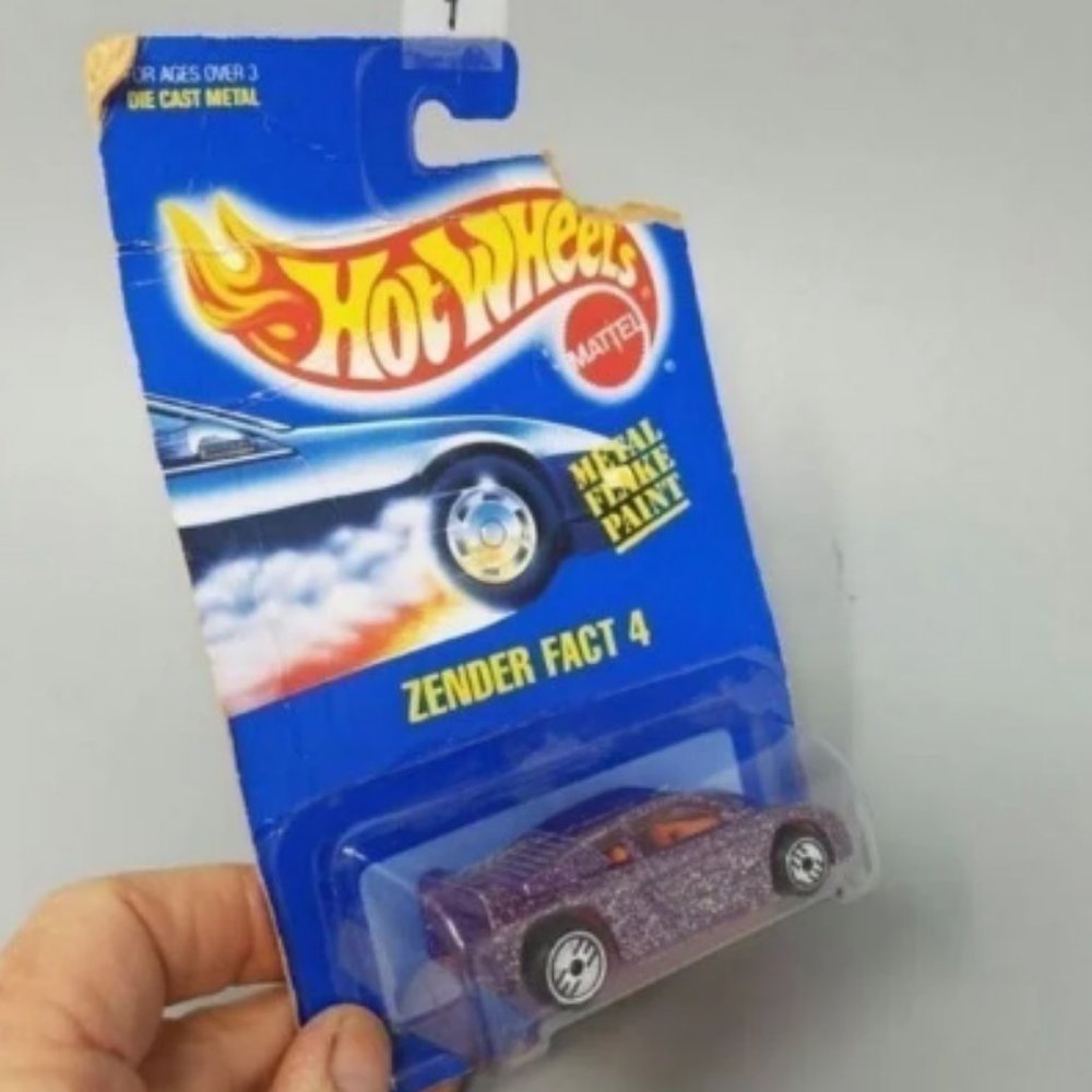 NEW Vintage Hot Wheels Zender Fact 4 #77